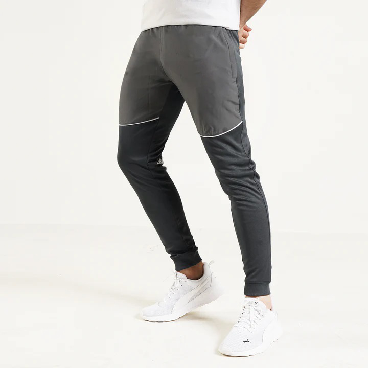 01 Trousers - Image 1
